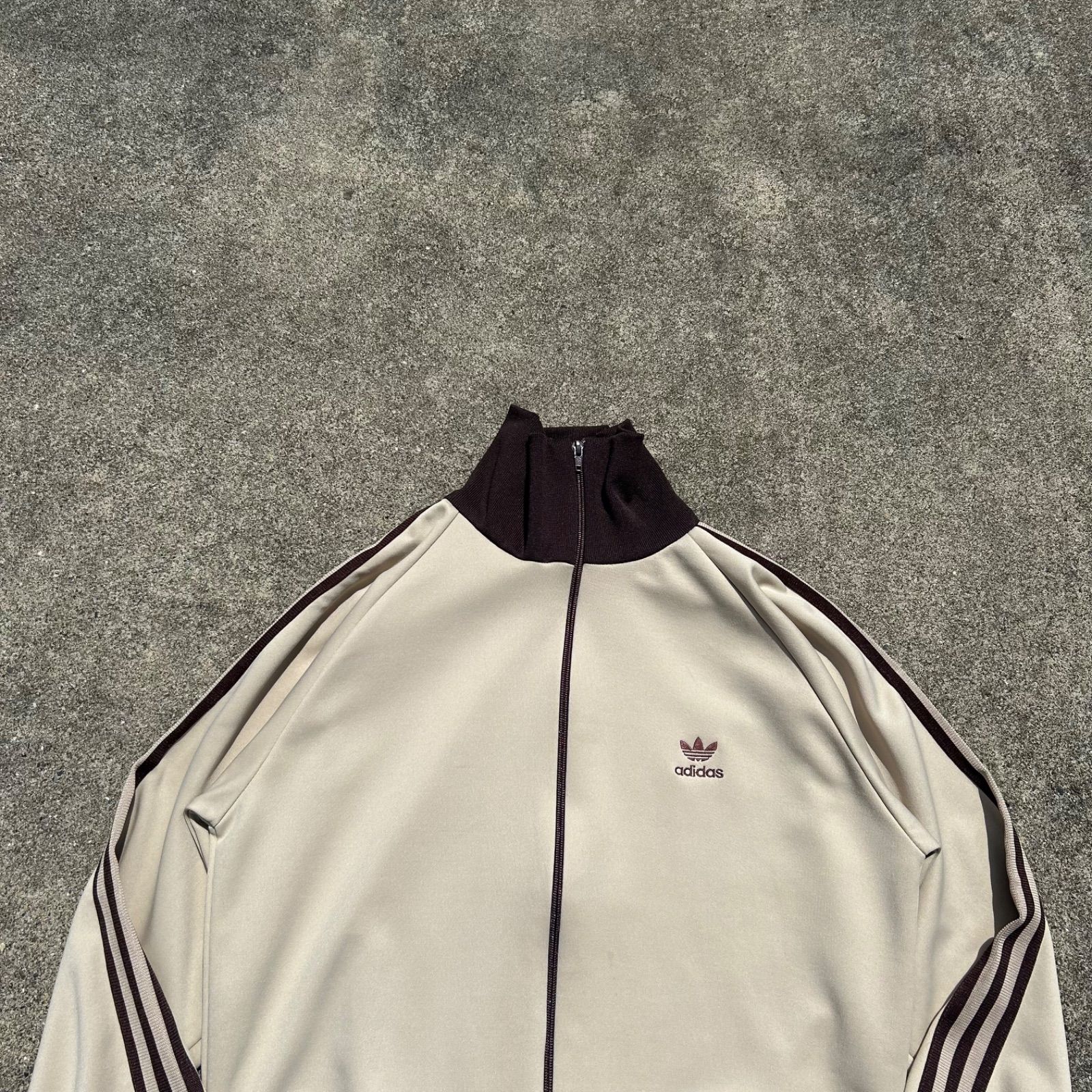 80s adidas デサント ベージュ×ブラウン トラックジャケット 在原みゆき - メルカリ