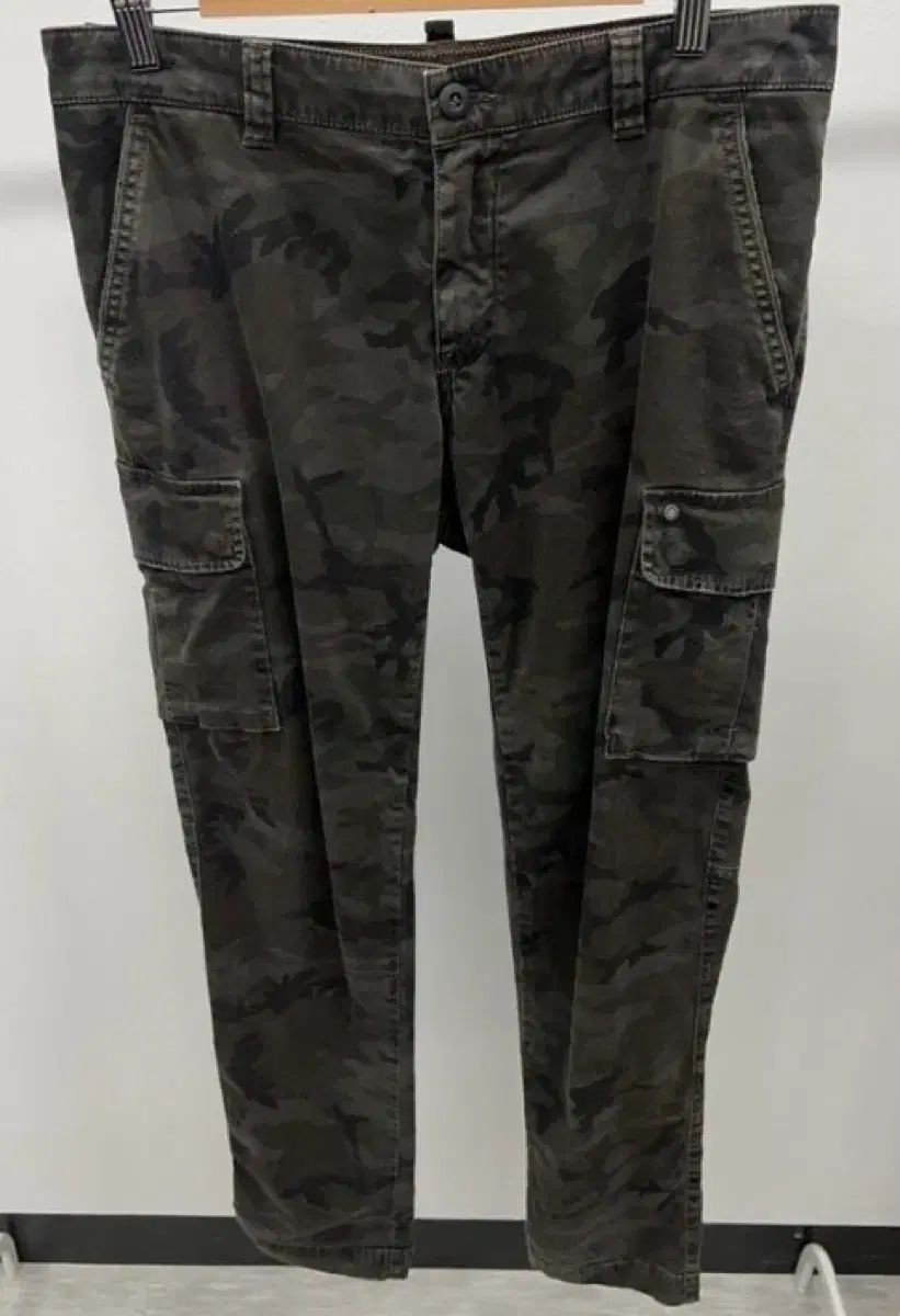 〇MAISON SPECIAL〇フラワーカモフラージュカーブパンツ MAISON