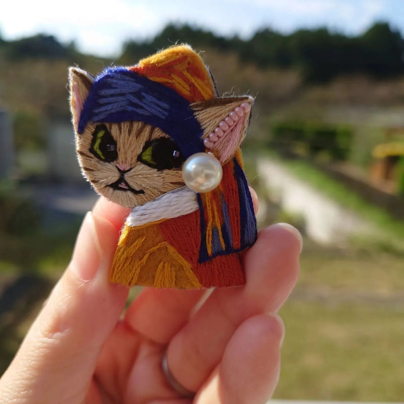 猫刺繍ブローチ☆＊*〜名画になったネコ〜 絢香手刺繍猫屋 メルカリ