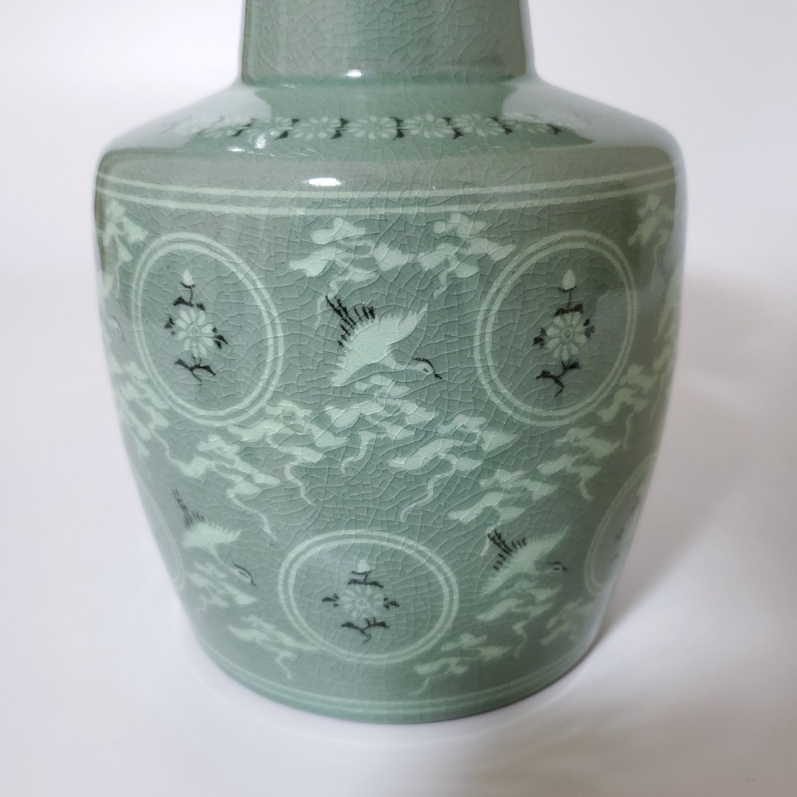 韓国陶窯 青磁 花瓶 雲鶴図 済州道 済州島 文化財鑑定畢 木箱入【k361】 新品】韓国陶窯 青磁 花瓶 雲鶴図 大韓民国 済州道 済州島 韓国