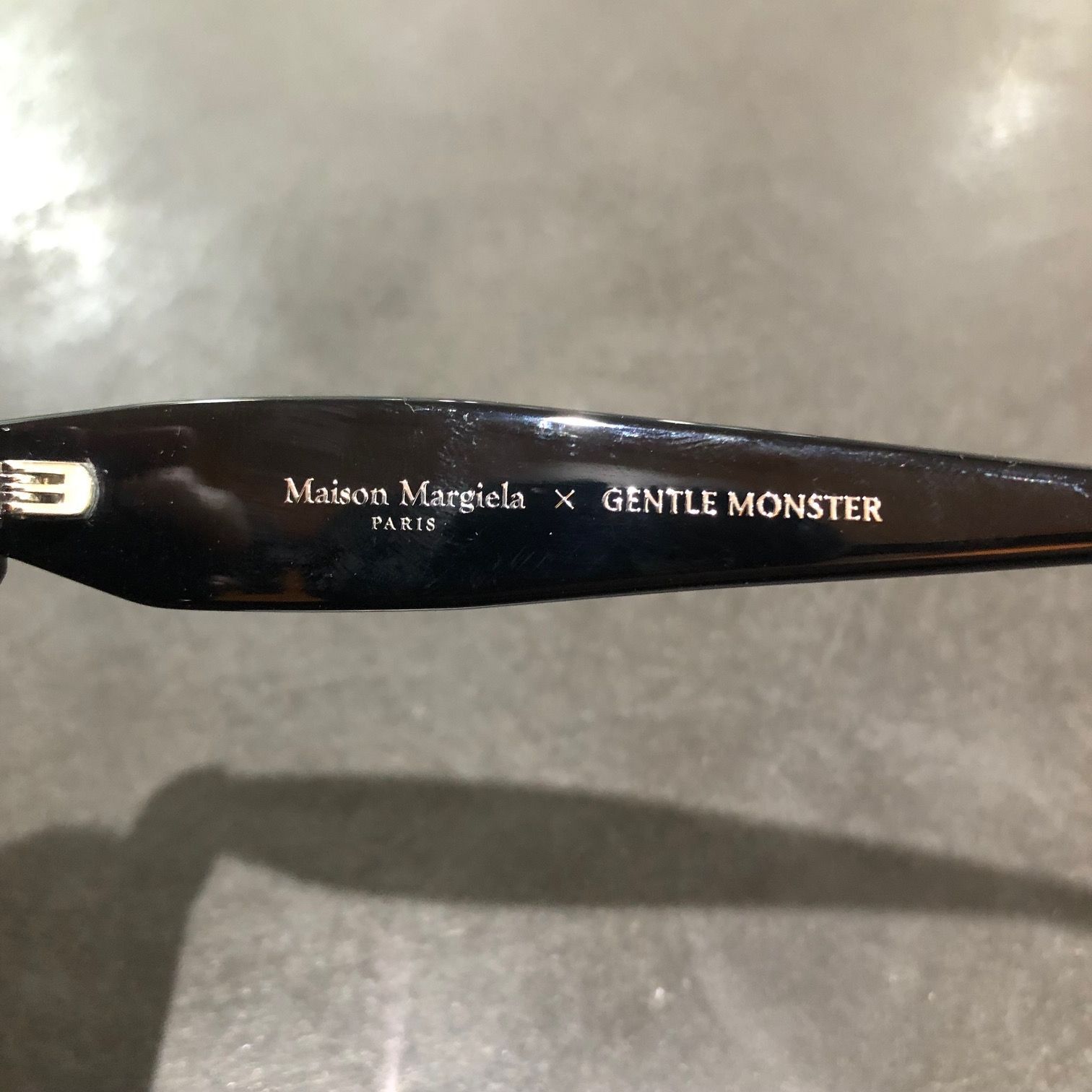 Gentle Monster Maison Margiela MM109 01 コラボ ステッチ サングラス