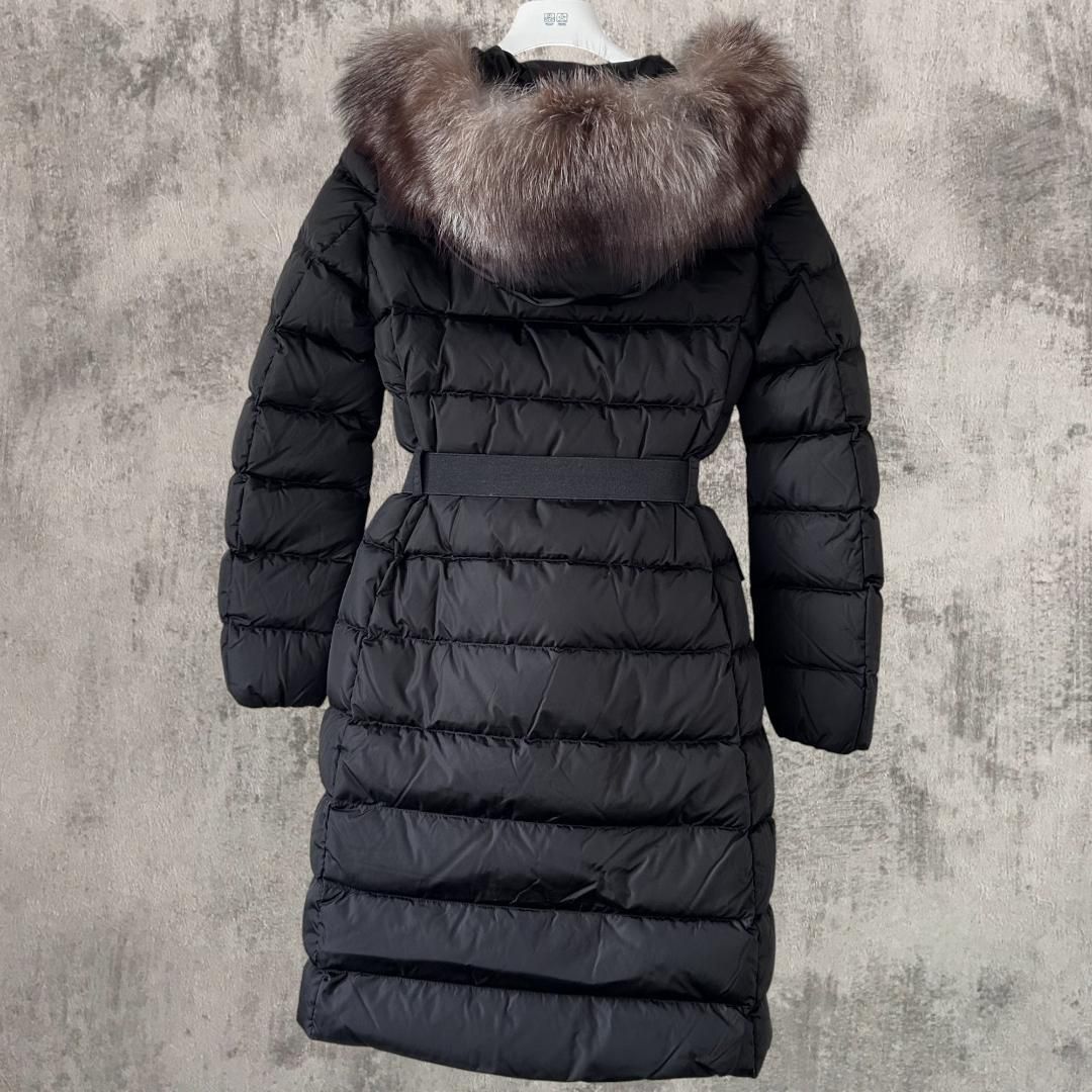 【新品未使用】MONCLER クロエ ダウンジャケット foxfur TG5　黒 定価40万円！！☆新品未使用タグ付き☆ MONCLER KHLOE ダウン