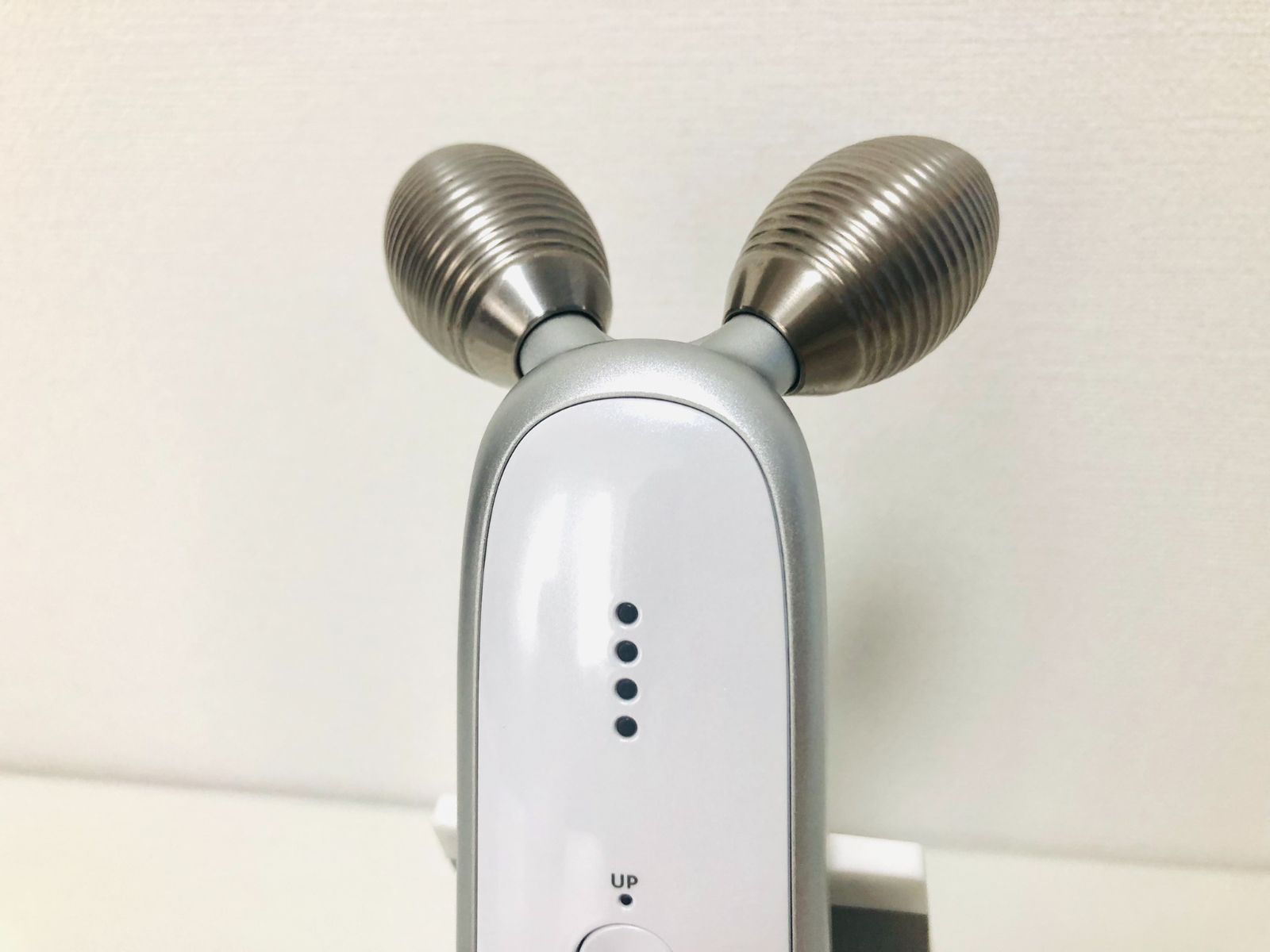 メディキューブ AGE-R DEVICE ME-AGE-R-01 家庭用美容器 美顔器
