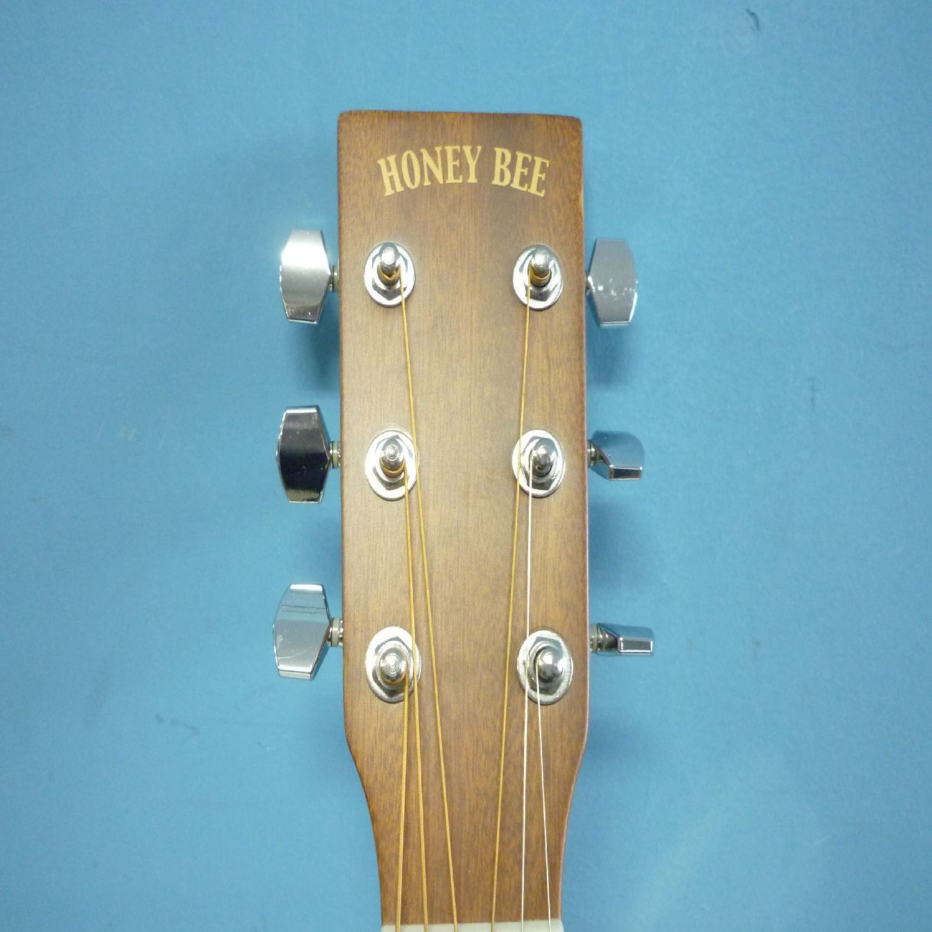 日産純正美品　HONEYBEE　W-15M N　マット仕上げ　アコギ　新品弦に交換済み！ ギター