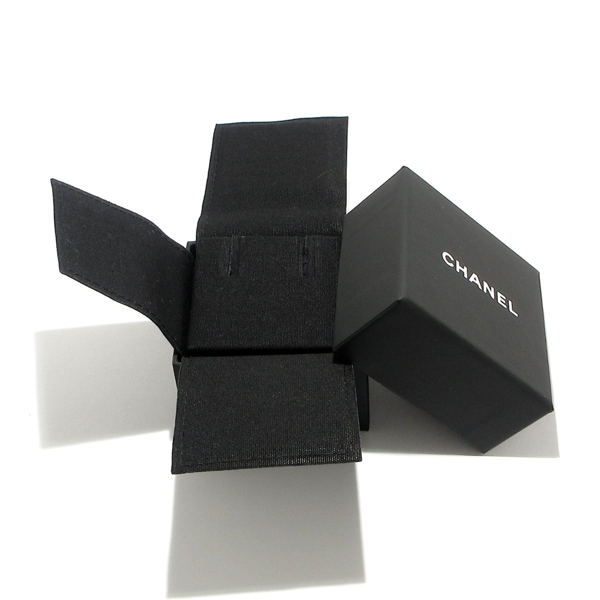 ピアス ココマーク