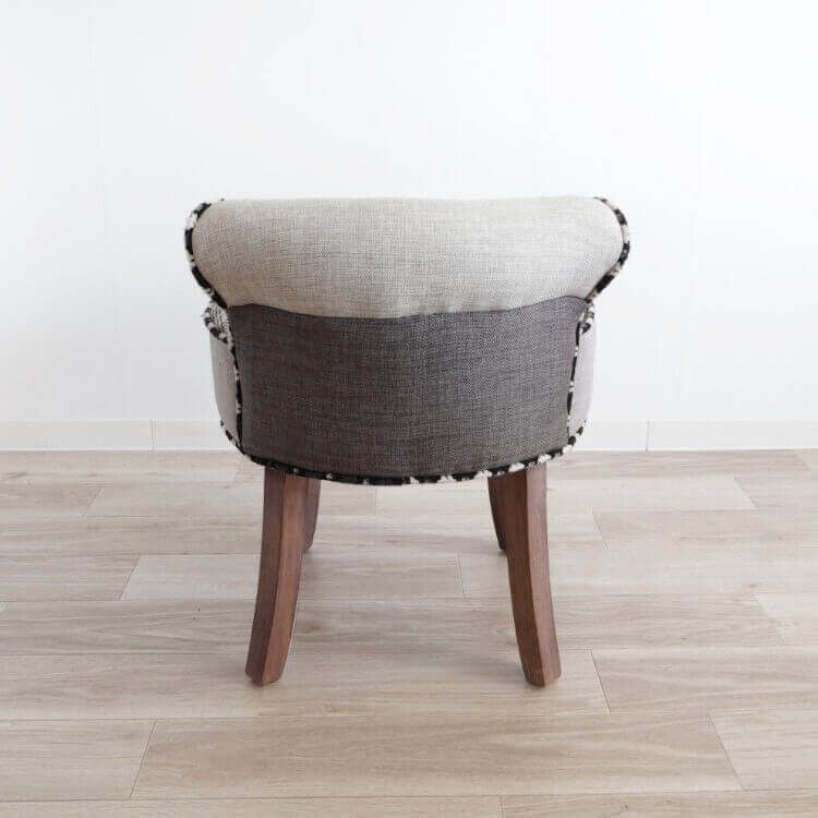 ライトグレー 椅子