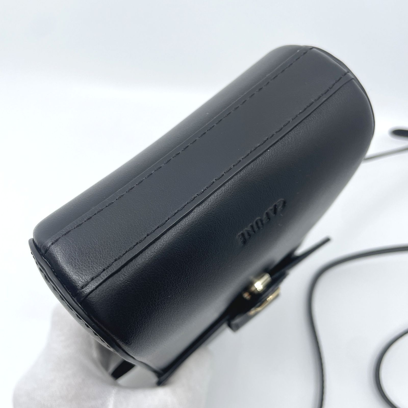美品　CAFUNE　TRUNK BOX　ショルダー　ポシェット　レザー　黒 美品 CAFUNE TRUNK BOX ショルダー ポシェット レザー 黒 - メルカリ
