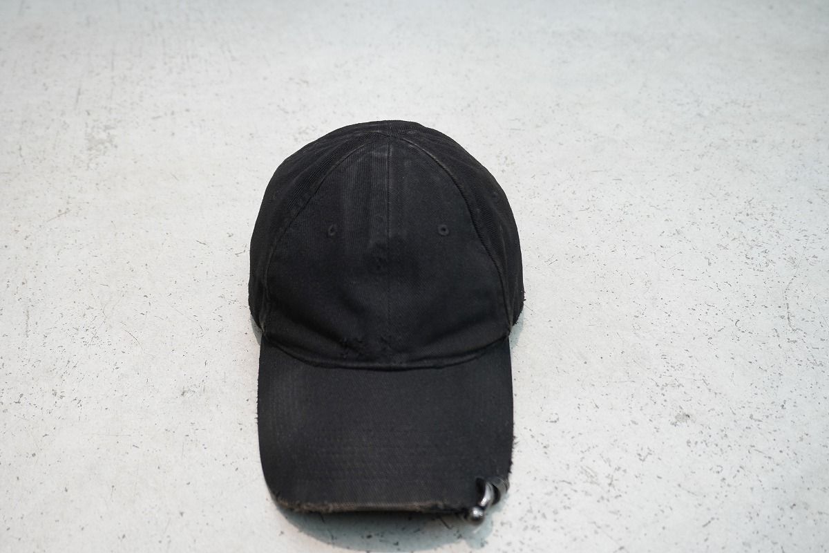 正規 23SS BALENCIAGA バレンシアガ HEAVY PIERCING CAP ヘビー 6パネル ピアス キャップ 帽子 ビンテージ 加工 749157 1014P♪