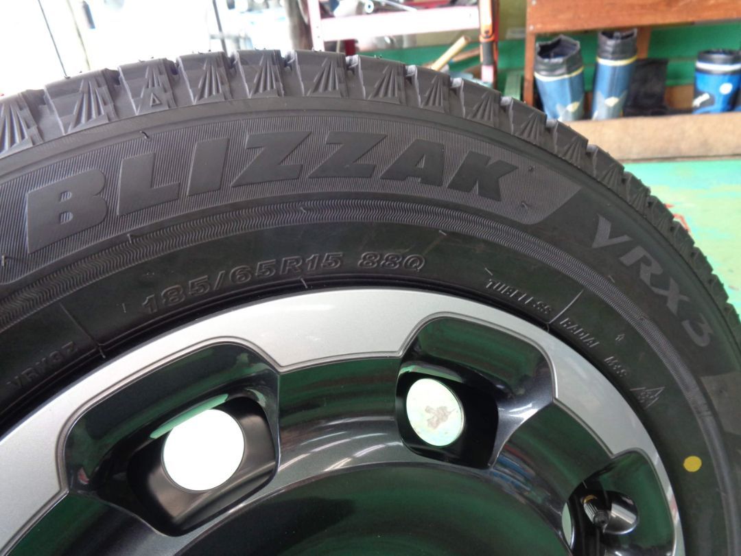 5.5J-15インチ 5H100 +40 トヨタ MX系 10系 シエンタ 純正 中古 スチール 185/65R15 VRX3 21年製 新品 スタッドレス 4本