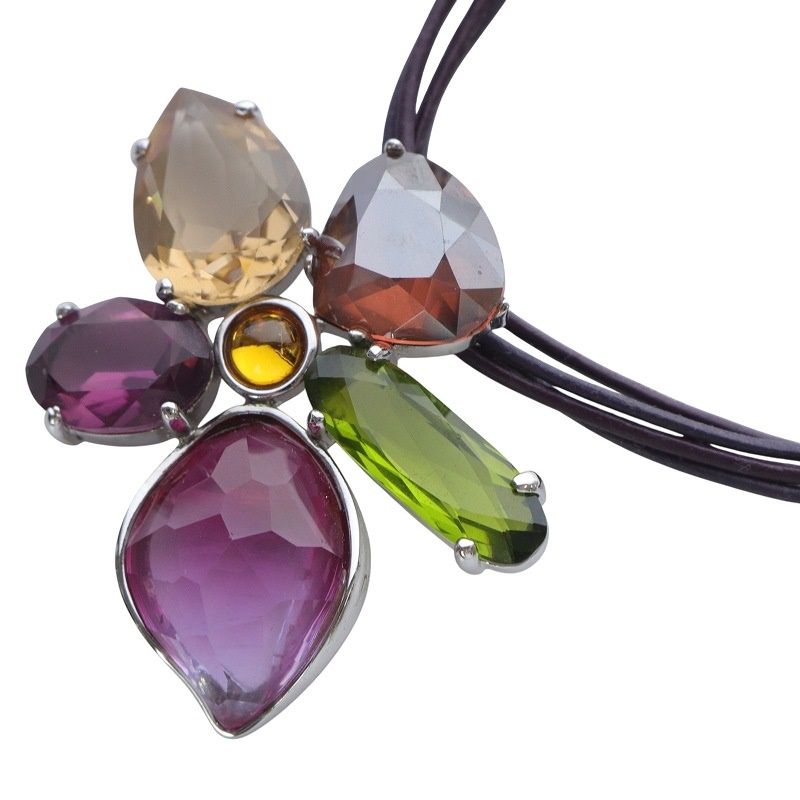 スワロフスキー SWAROVSKI ネックレス ペンダント フラワー