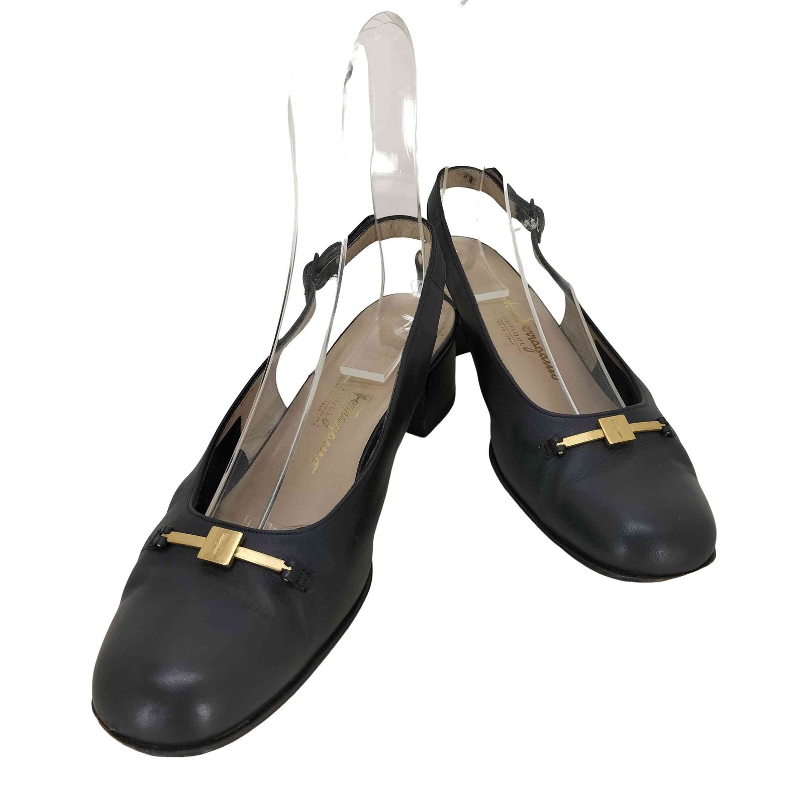 【★完売必至★】 Salvatore Ferragamo ☆ ストラップパンプス ☆完売必至☆】 Salvatore Ferragamo ☆ パンプス (FERRAGAMO