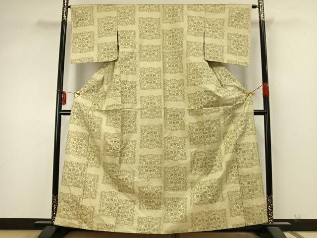 平和屋着物■本場大島紬　7マルキ　幾何学花文　逸品　未使用　BAAK3608gt