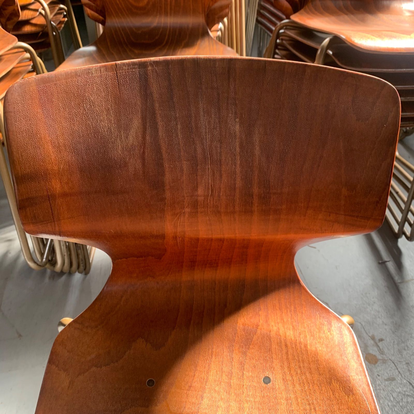 AICHI パグホルツ ダイニングチェア スタッキング 2脚 - メルカリ