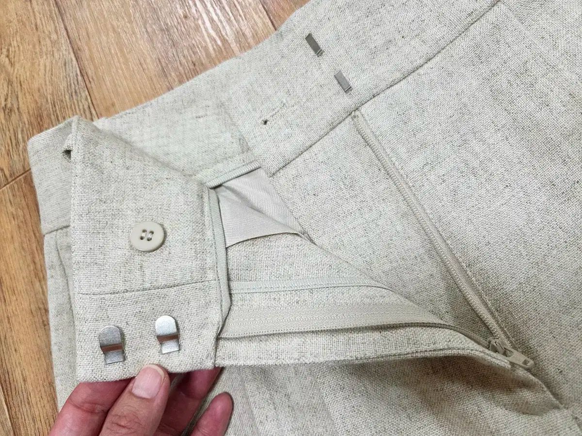 リース REISS