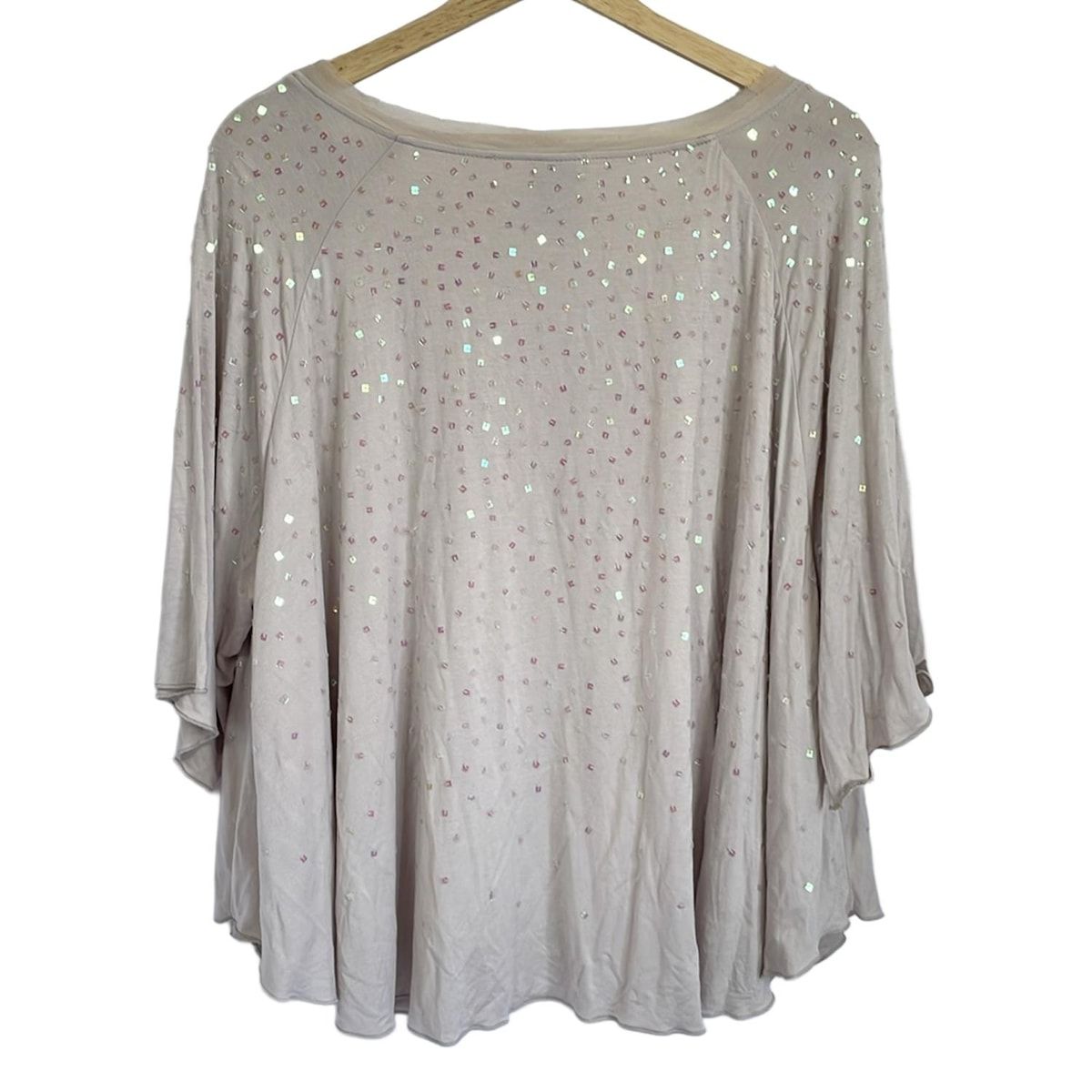 SOV. ソブ ダブルスタンダード 半袖カットソー レディース - ピンクベージュ×ベージュ Vネック|スパンコール