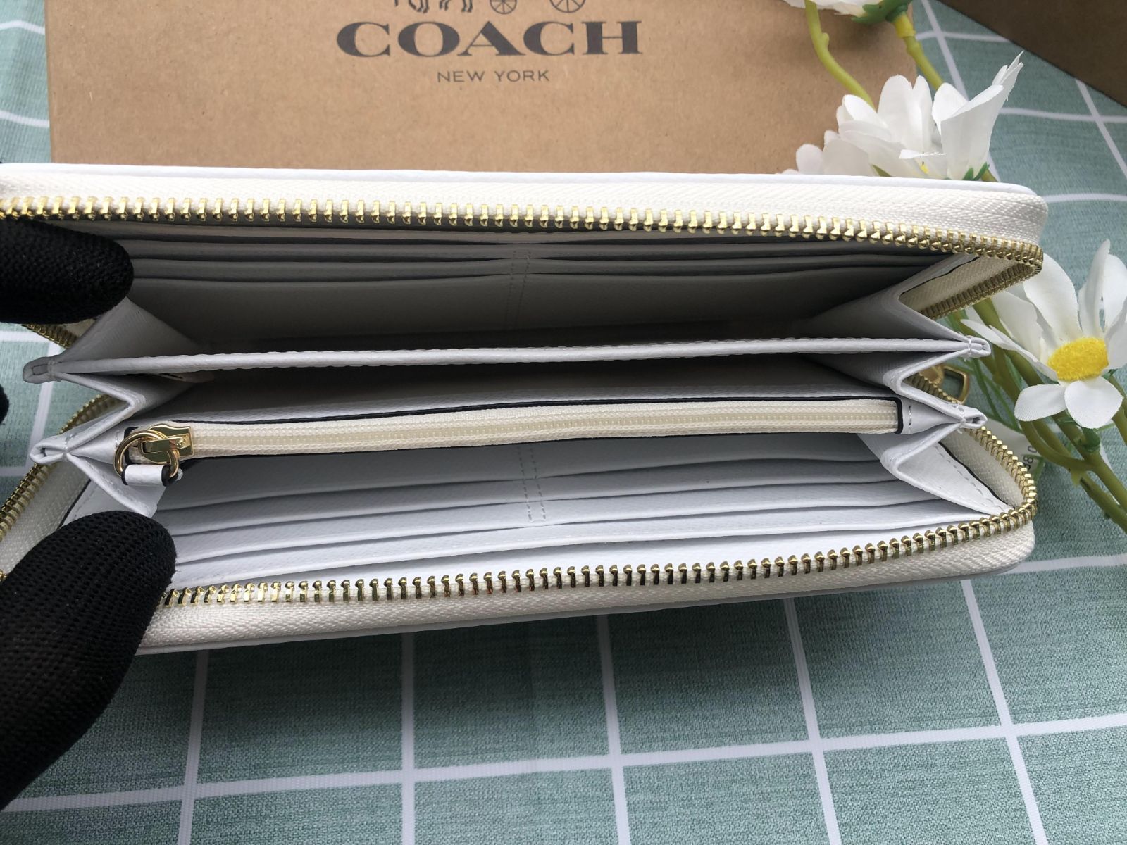 コーチCOACH 長財布 財布 新品未使用 クーポン配布 ロゴ シグネチャー 