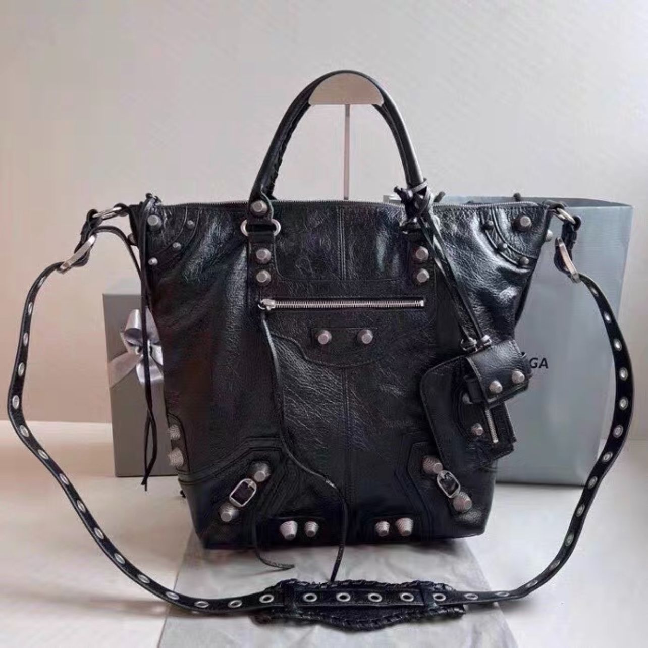 Balenciaga Le Cagole ハンドバッグ