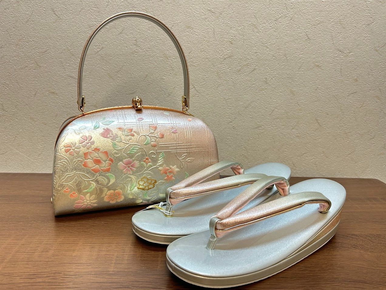 新品未使用品　和装　草履バッグセット　23cm 和装 草履 バッグ 23センチ 未使用品 和装バッグ・草履セット(草履23