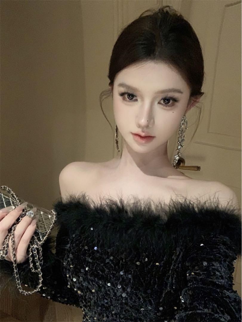 大人セクシー❤️タイトミニドレス　パーティー用オフショルダー✨ファーデザイン 大人セクシー??タイトミニドレス パーティー用オフショルダー