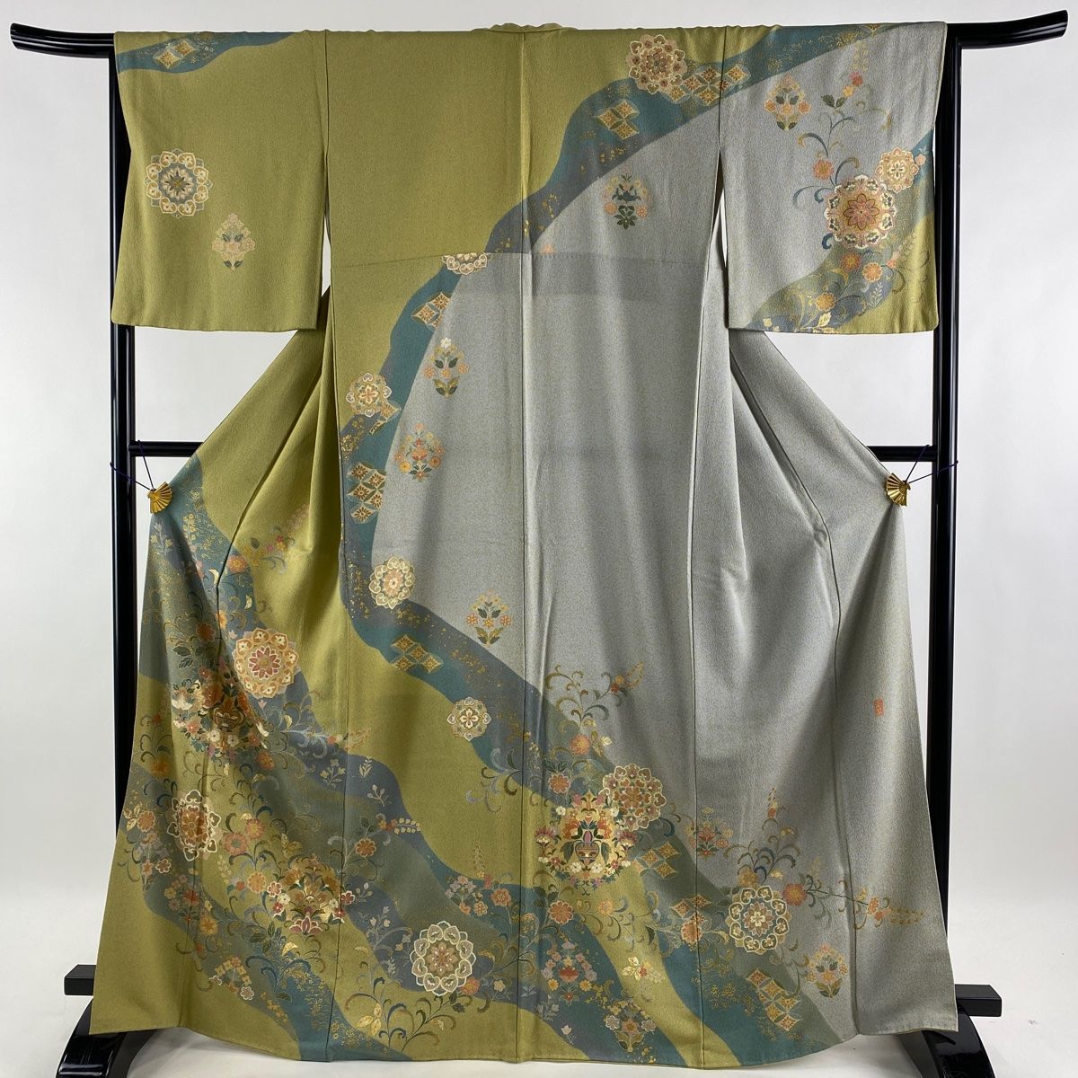 訪問着 美品 名品 落款 華文 草花 金糸 金彩 抹茶色 袷 身丈166.5cm 裄