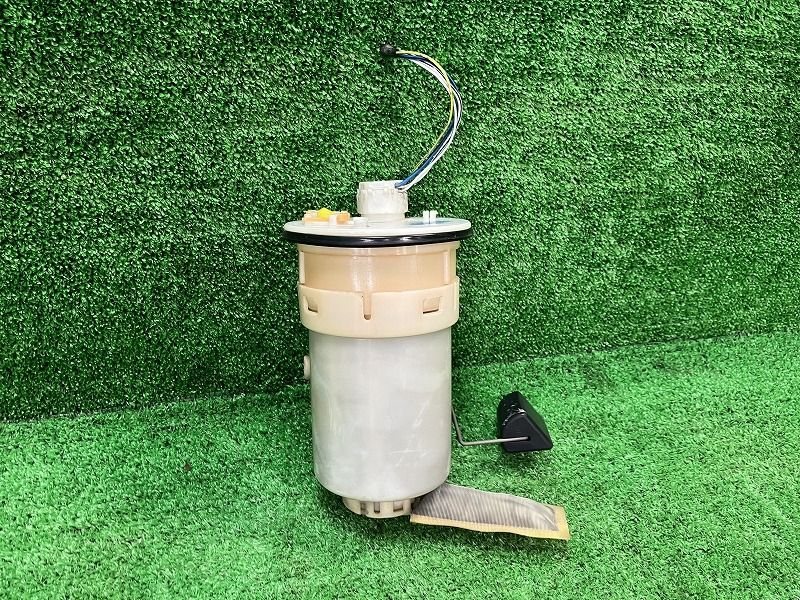 ノア AZR65G フューエルポンプ/燃料ポンプ 23221-28040 /28580 11⁄10限定！10％OFFクーポン配布中！ ヴォクシー ノア AZR60 AZR65 ZRR70 ZRR75 フューエルポンプ 燃料ポンプ  パーツ 23221-28040 23221-28290 70系ヴォクシー | トップセンス