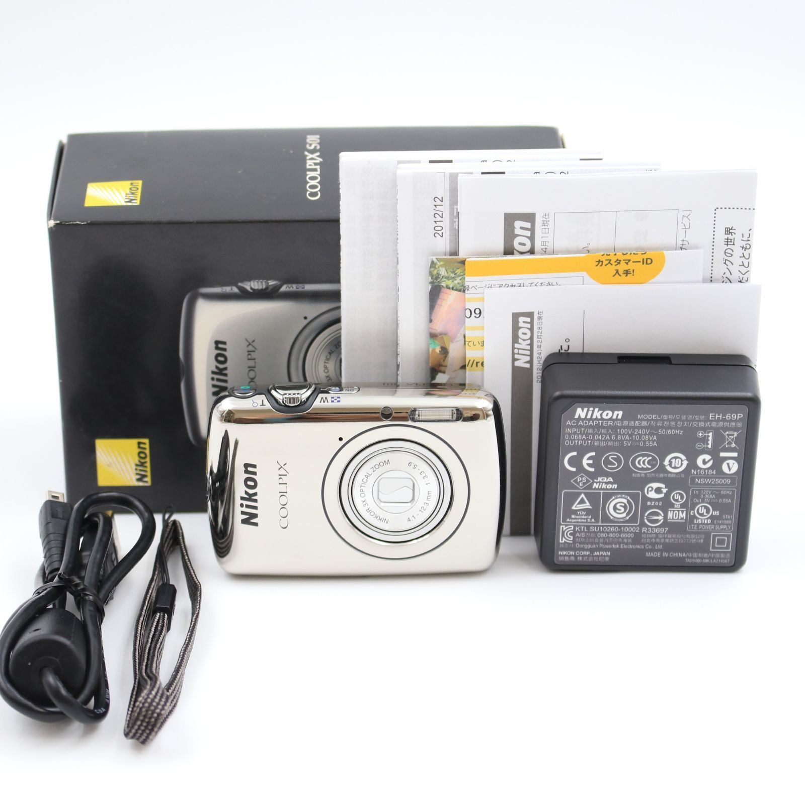 元箱・ケース付き ニコン COOLPIX S01 シルバー 元箱・ケース付き ニコン COOLPIX S01 シルバー