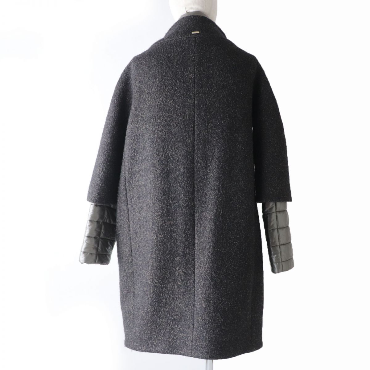 美品☆正規品 HERNO ヘルノ CA0040D ロゴプレート付き 異素材切替 