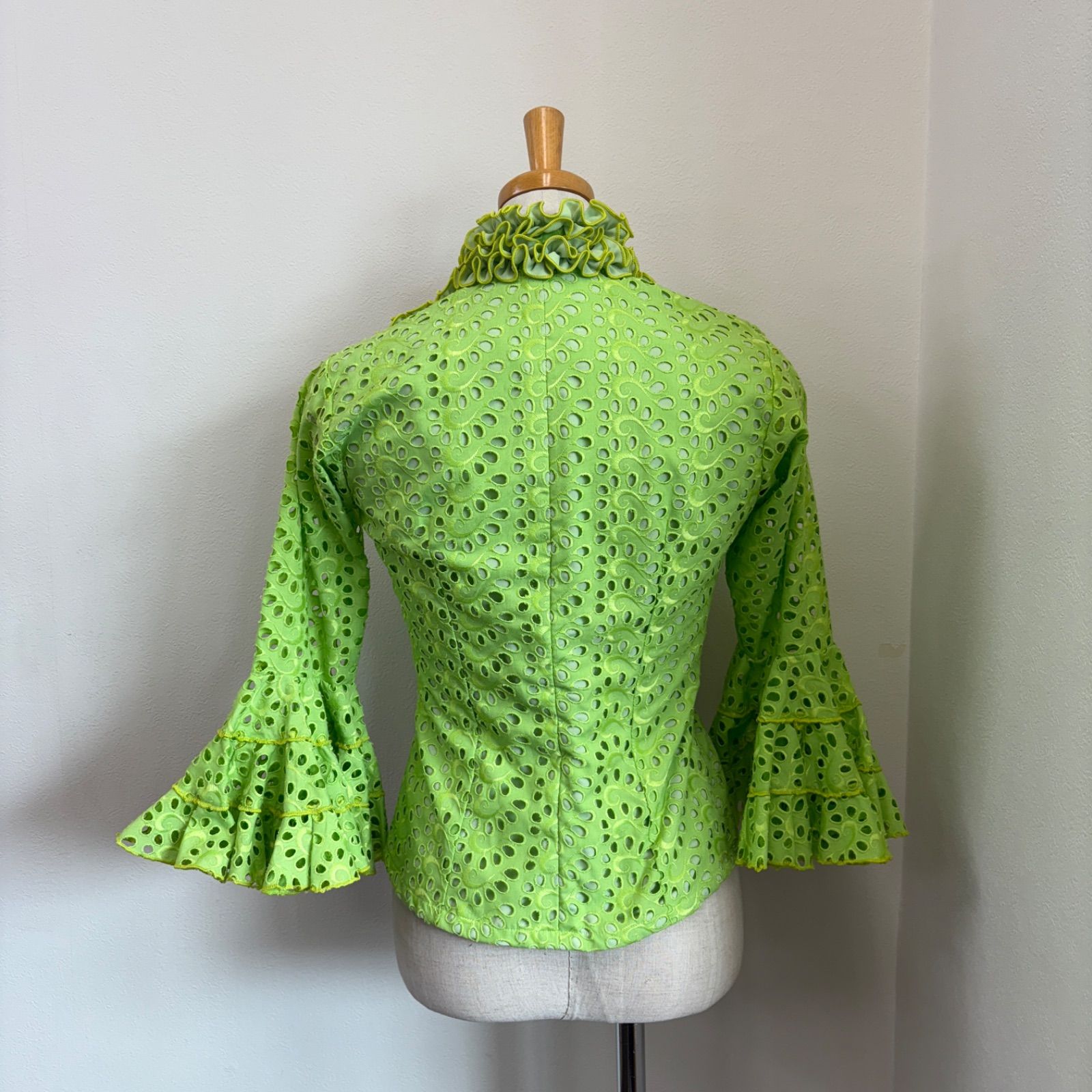 ソニアジョーンズ フラメンコ衣装 トップス 黄緑 フリル レース 長袖