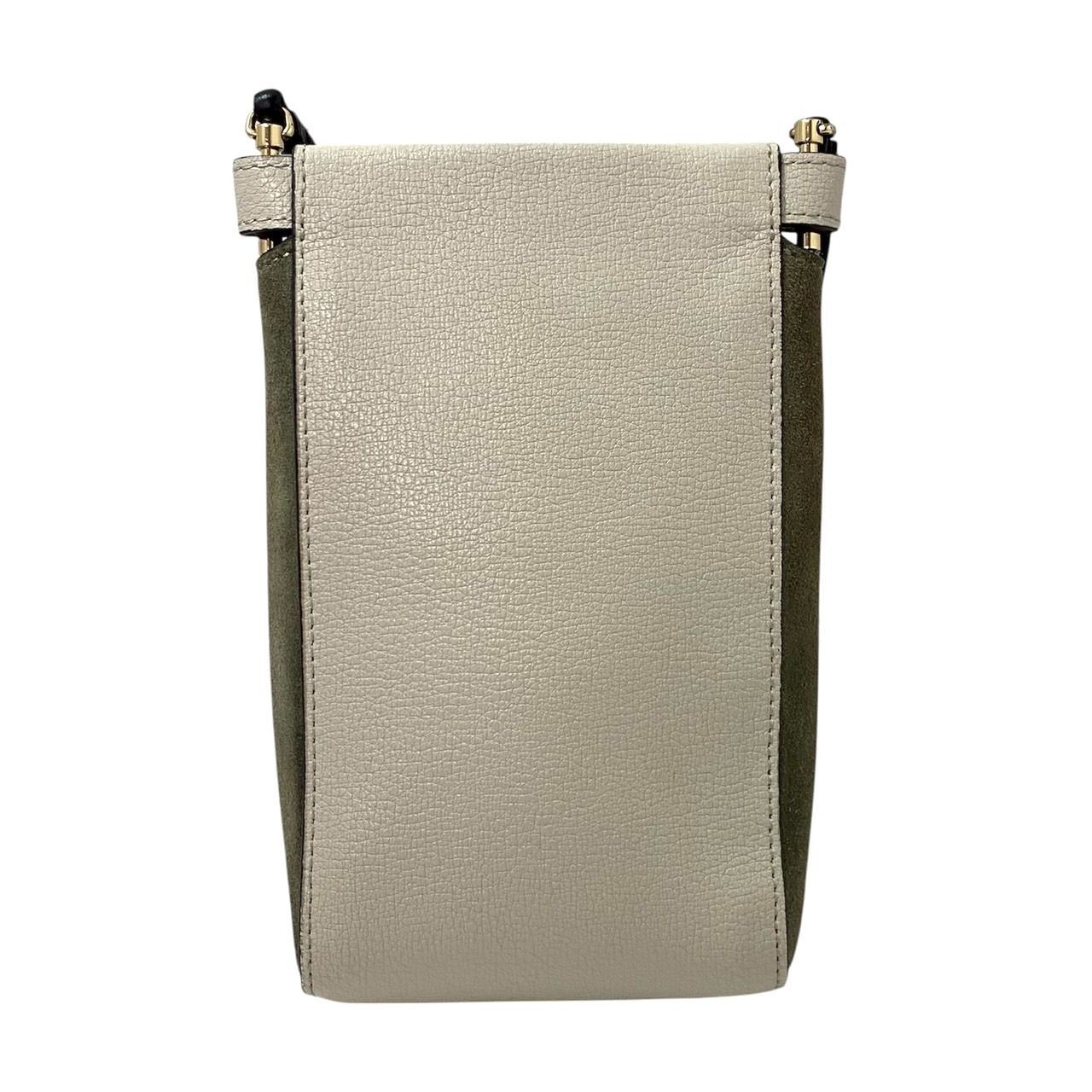 ベージュ グレー