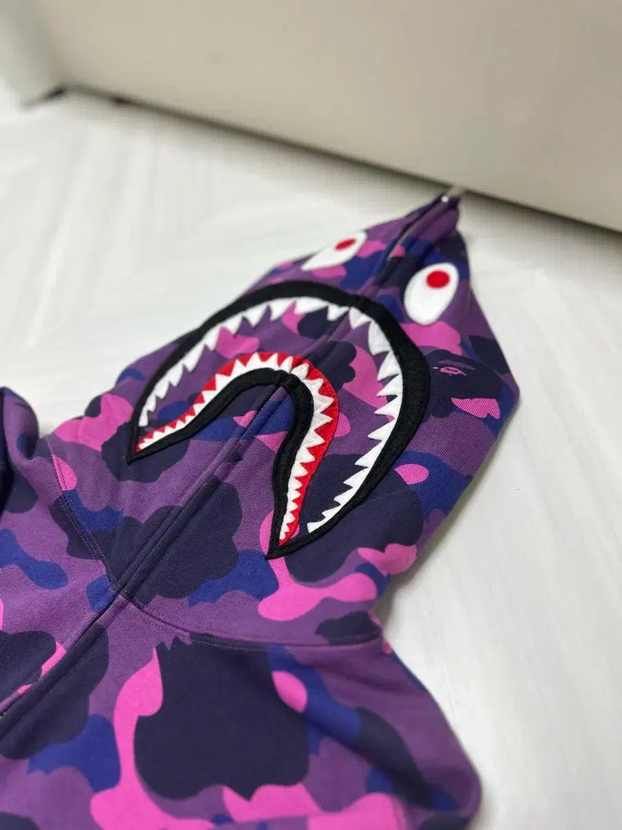 極美品　A BATHING APE ア　ベイシングエイプ　ワンピース　紫　迷彩 極美品 A BATHING APE ア ベイシングエイプ ワンピース 紫 迷彩