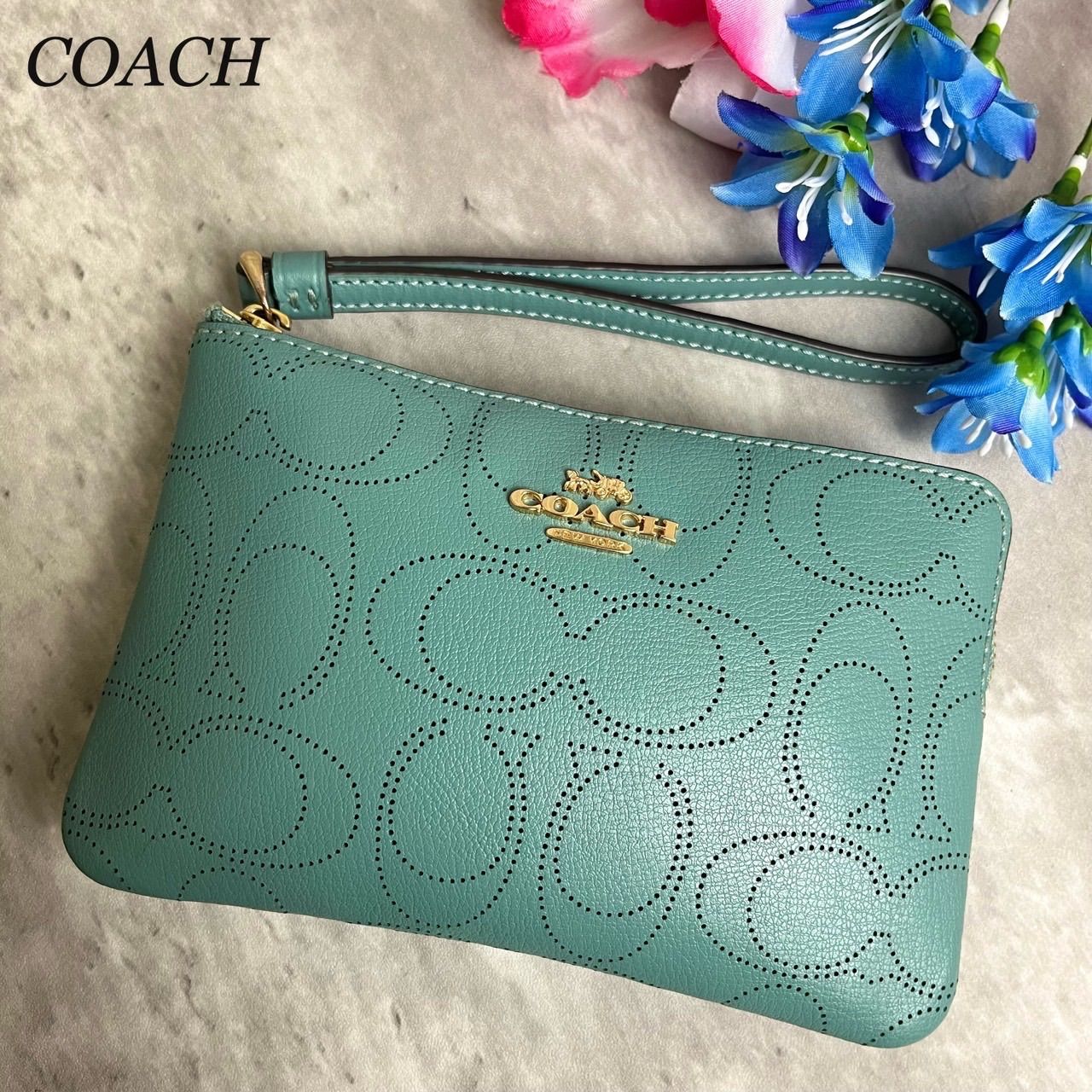 ✨極美品✨ COACH コーチ 小銭入れ ポーチ シグネチャー パンチング 総 