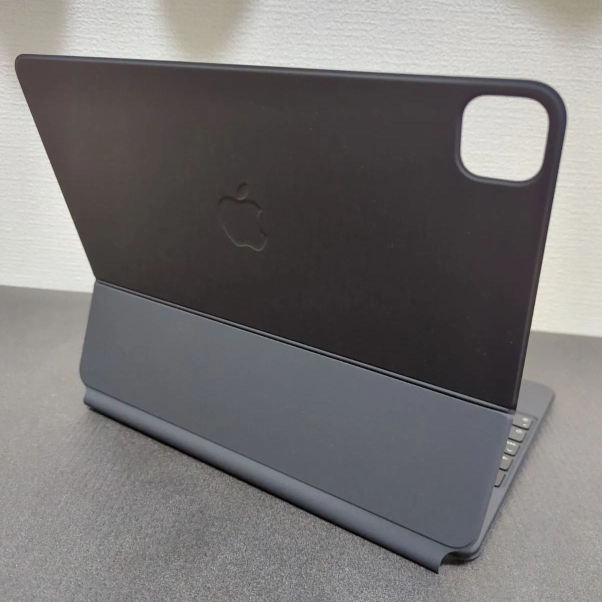 【ほぼ未使用品】iPad Pro/Air 13/12.9インチ用 マジックキーボード 日本語版（JIS）Magic Keyboard ブラック A2480