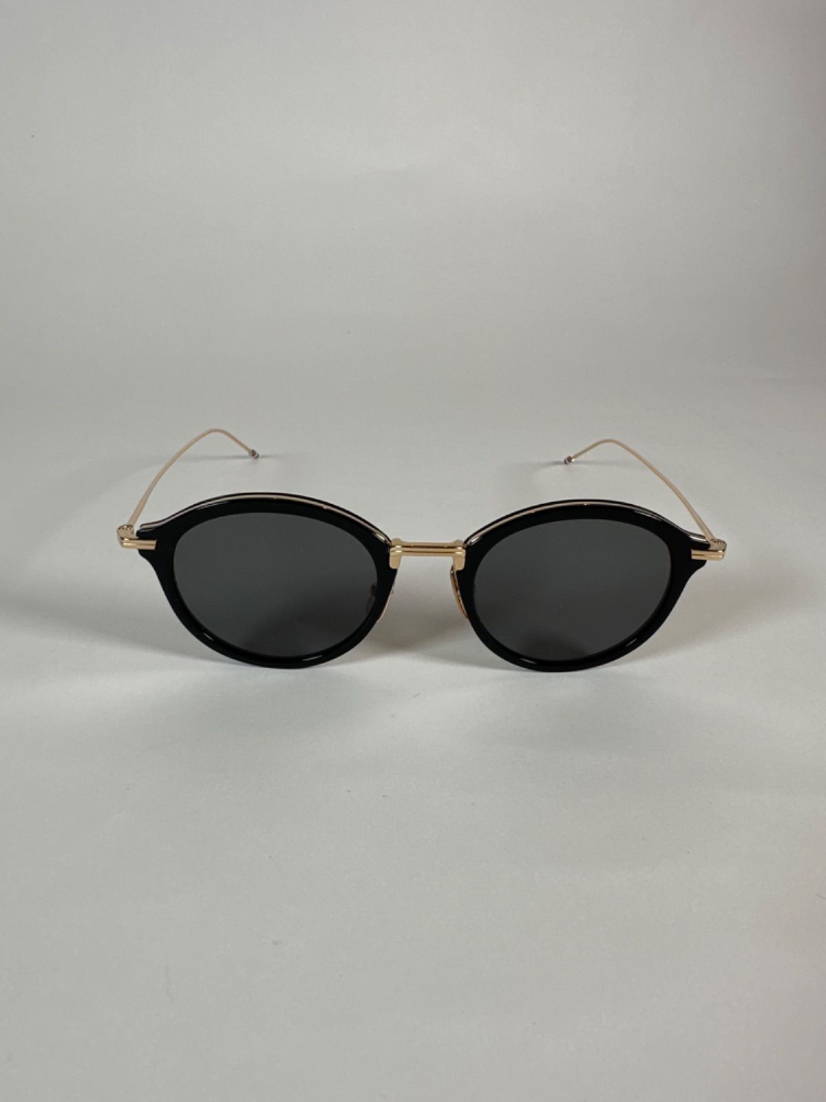 新品未使用】Thom Browne TBS908-49-01 SUNGLASSES BLACK-WHITE GOLD ...