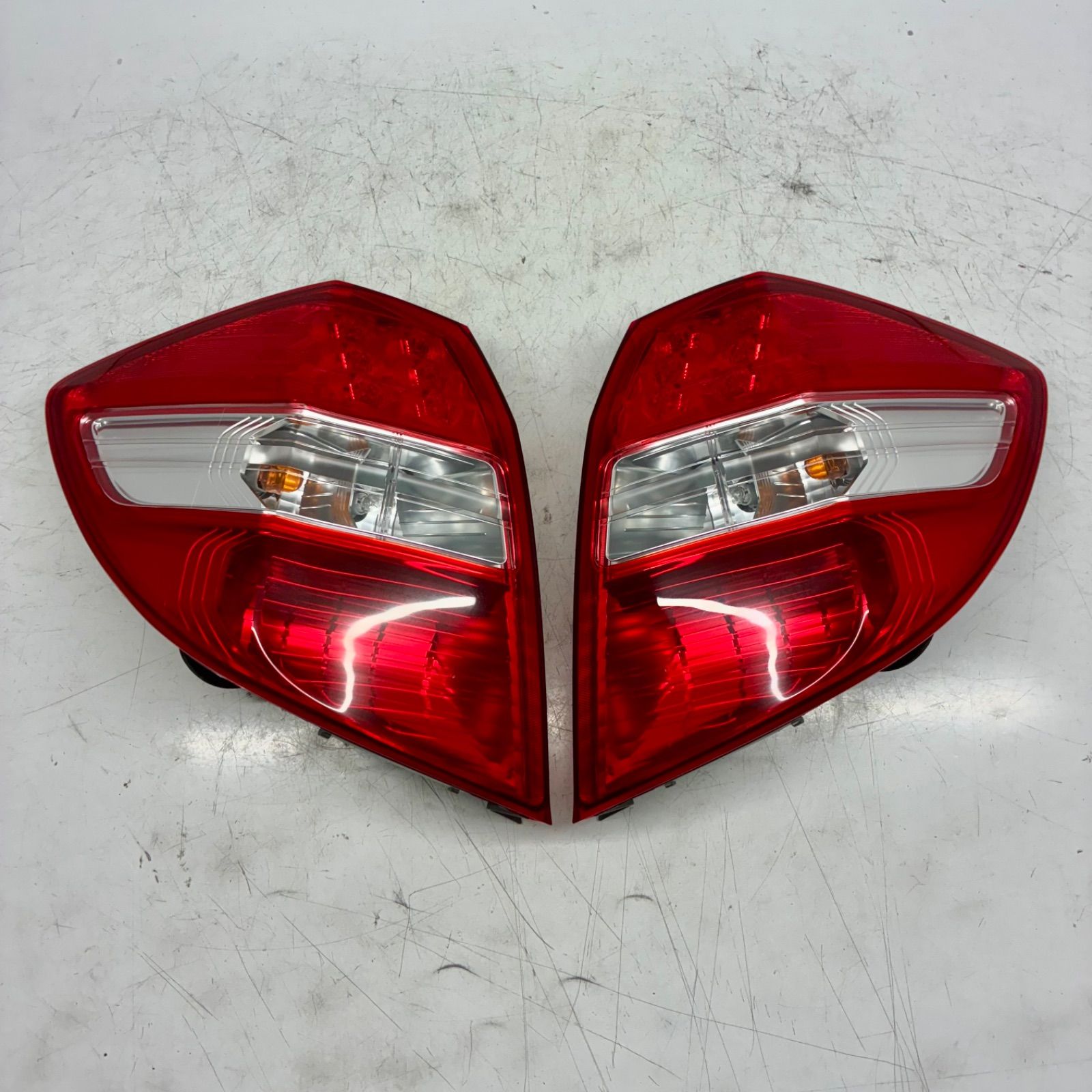 コーティング済 ホンダ GE6 GE7 GE8 GP1 フィット FIT テールライト ランプ レンズ 左右セット LR LED STANLEY P9596 P71566