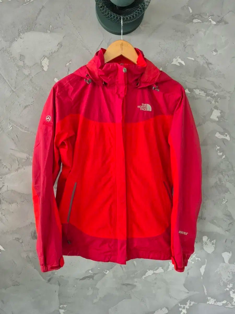 THE NORTH FACE(ザ・ノース・フェイス) ゴアタックス ウィンド