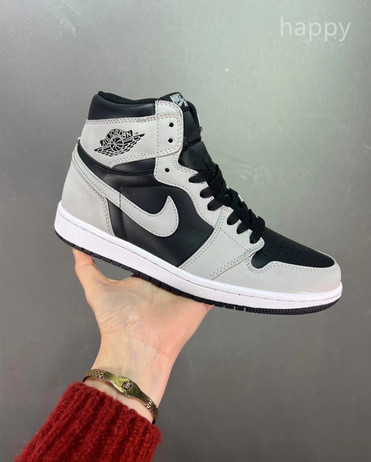 新品 [ナイキ] エア ジョーダン 1 MID [AIR JORDAN 1 MID] エアジョーダン1 ハイ OG 