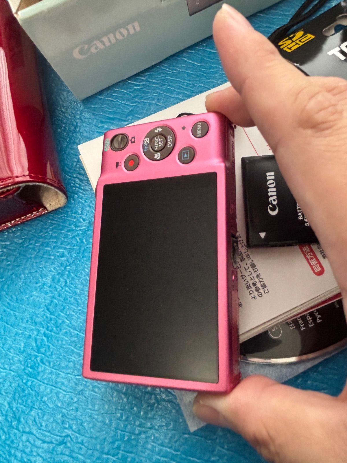コンパクトデジタルカメラ