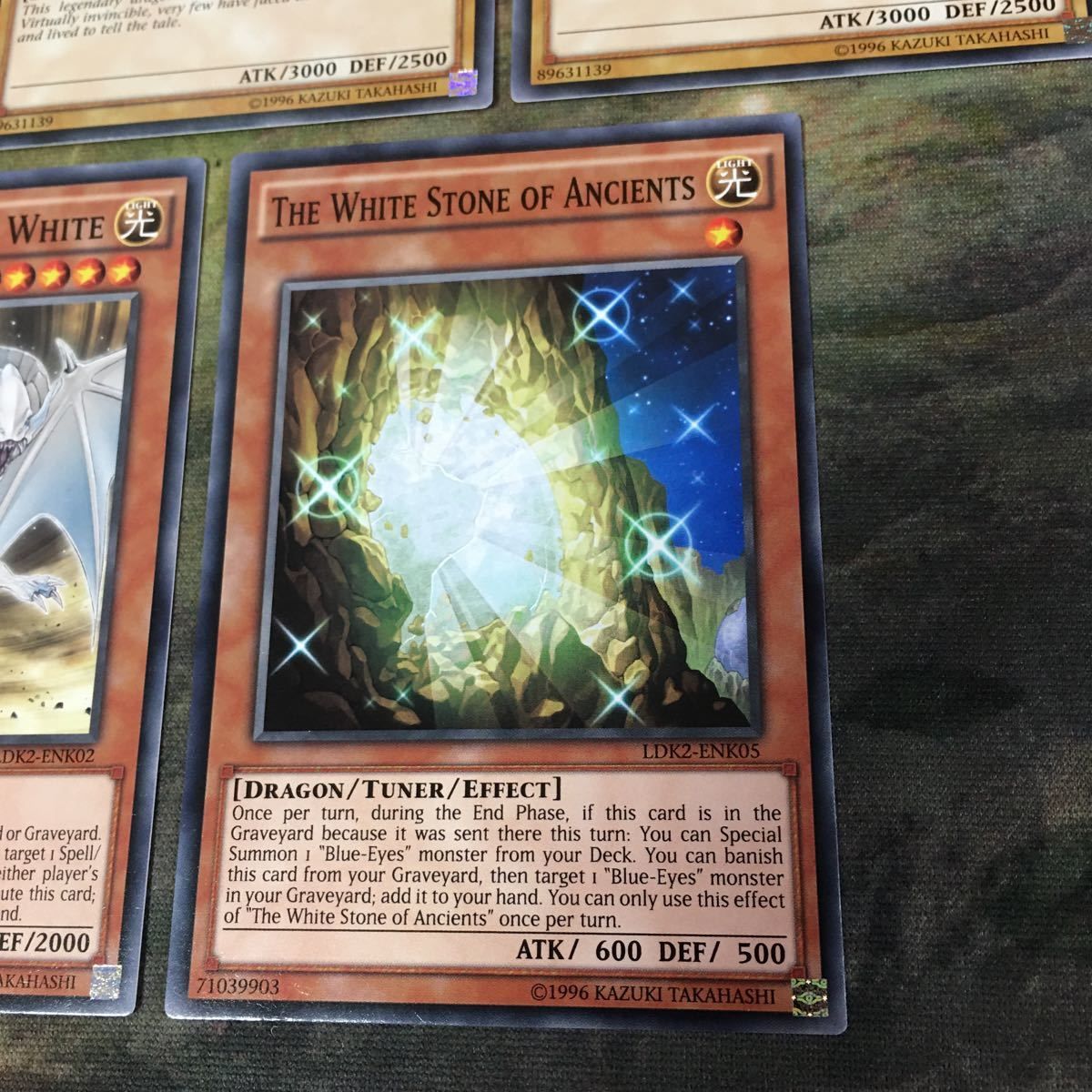 遊戯王　まとめ売り　英語版　264枚セット　青眼の白龍他　廃盤希少品　売切終了 81rmbI8VNvL._UF350,350_QL50_.jpg