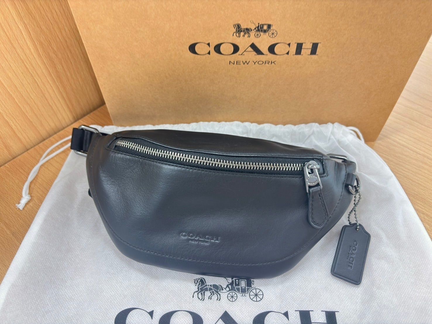 GO30 [値下げ] COACH メンズ レザー ボディバッグ クロスバッグ F84710