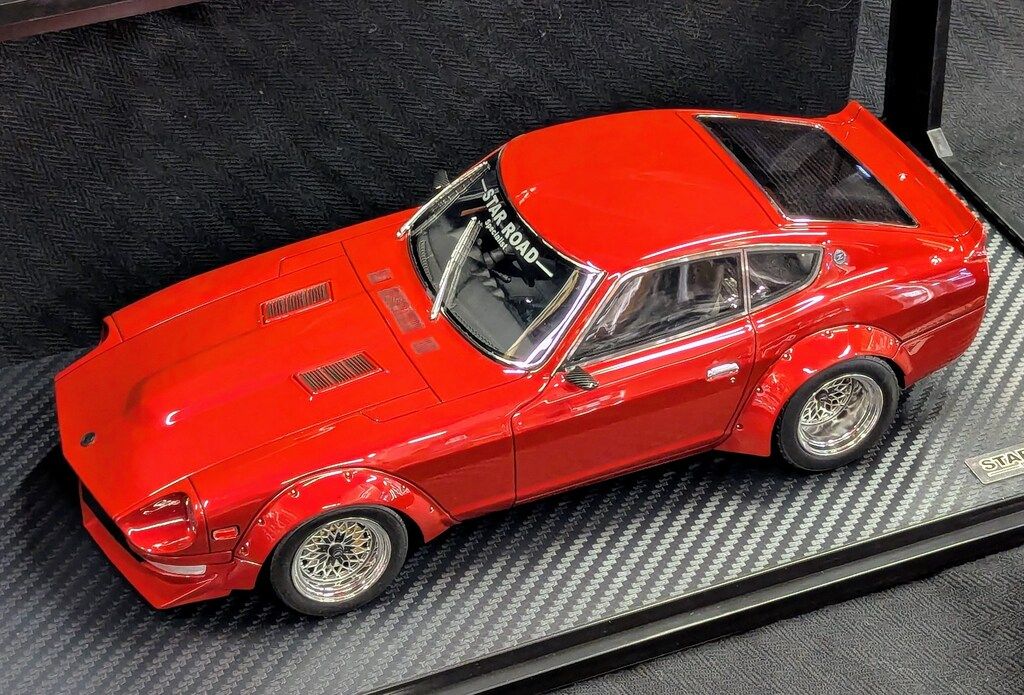ignition model 1/18 Nissan Fairlady Z (S30) STAR ROAD Red Metallic