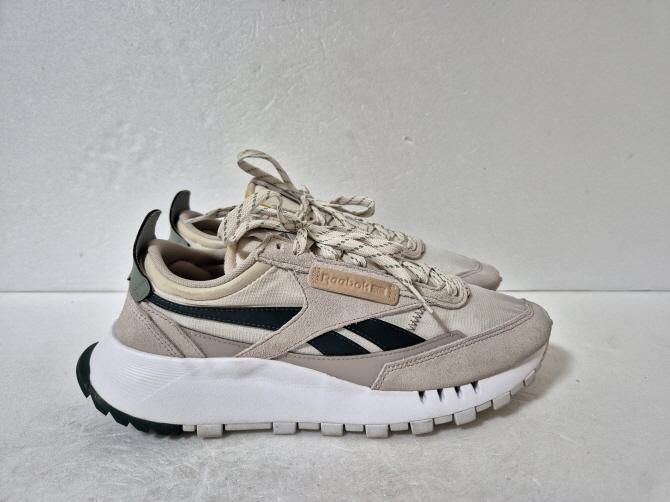 【雷市場（ポンジャン）商品韓国直送】Reebok(リーボック) メンズ スニーカー 275