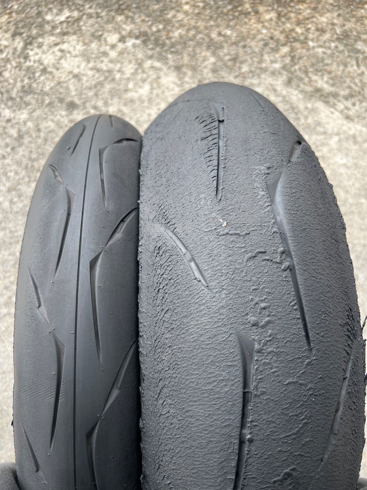 ブリヂストン R10 前後セット 120/70ZR17 180/55ZR17 261 BATTLAX