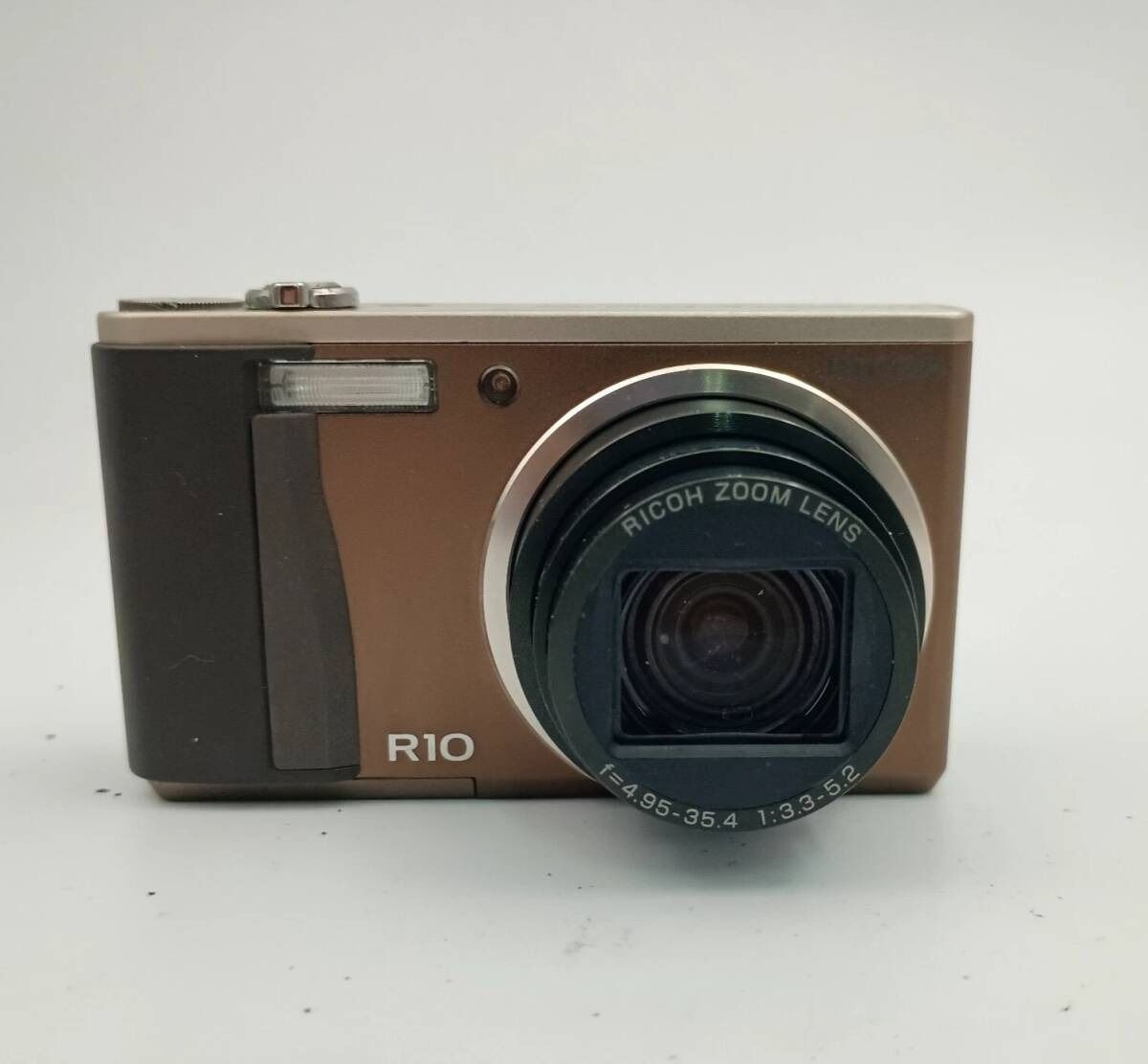 めいち様 デジタルカメラ　リコー R RICOH R10 BROWN Ricoh R10 Brown 10.0 MP Compact Digital Camera Used From