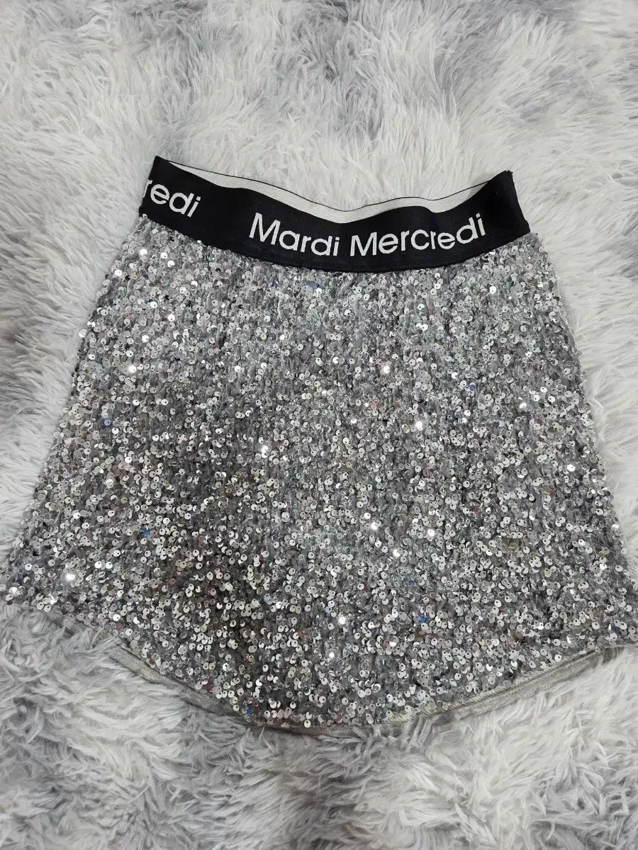 MARDI Mercredi マルディメクルディ　スパンコールタイトスカート MARDI Mercredi マルディメクルディ スパンコールタイトスカート