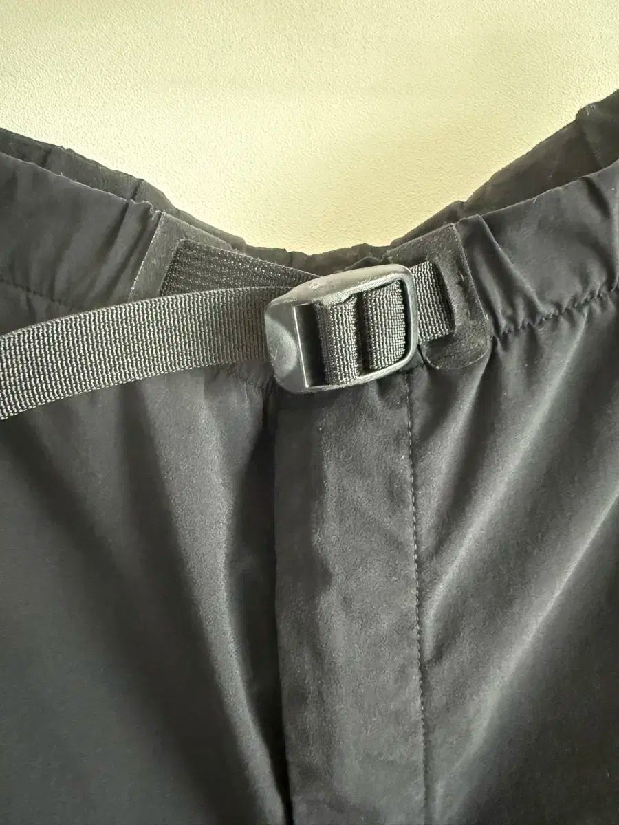 アウトドア パンツ