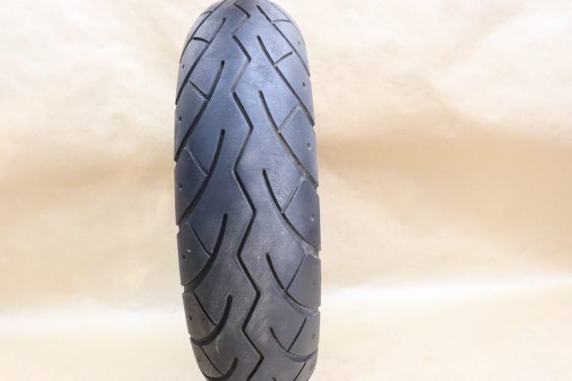 B104E フロントホイール