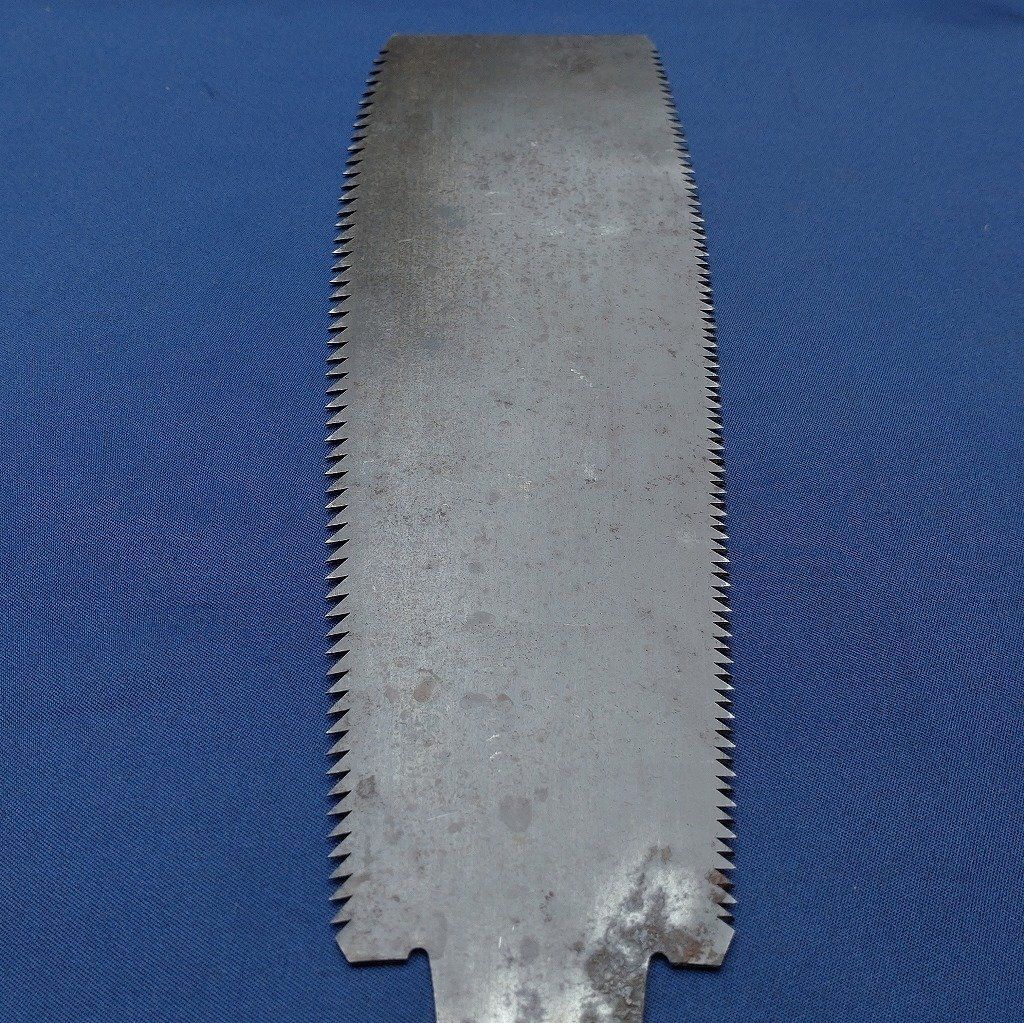 一流の素材、完璧な品質! 両刃鋸 たい鋸 小次郎 通 刃渡り約345㎜ 古鋸 のこぎり ノコギリ タイ鋸 たいのこ 和風建築 木工作業 大工道具 工具 柄無し 2620