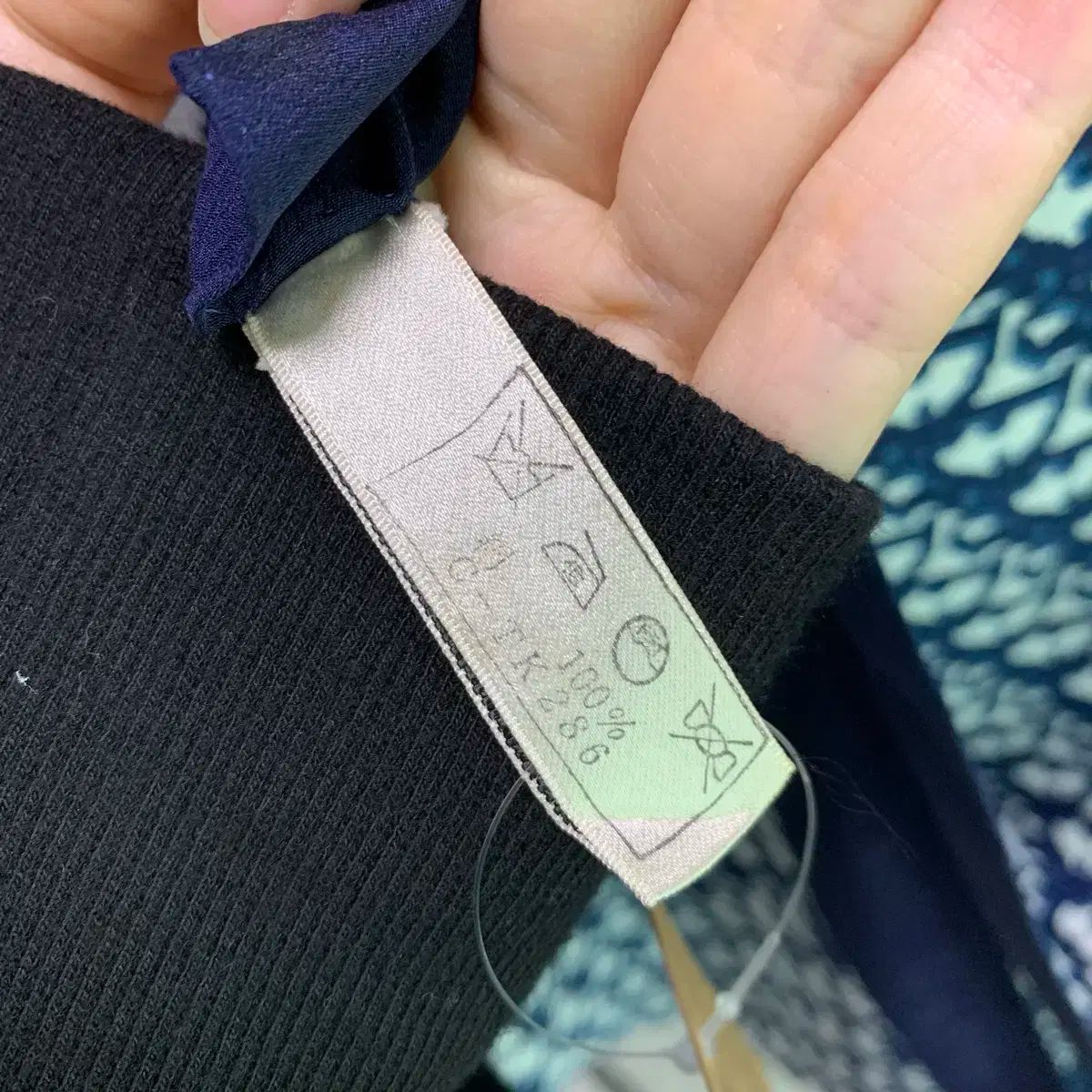 ヴィンテージ　Christian Dior シルクスカーフ ネイビー・アイボリー Christian Diorクリスチャン・ディオール シルク スカーフ