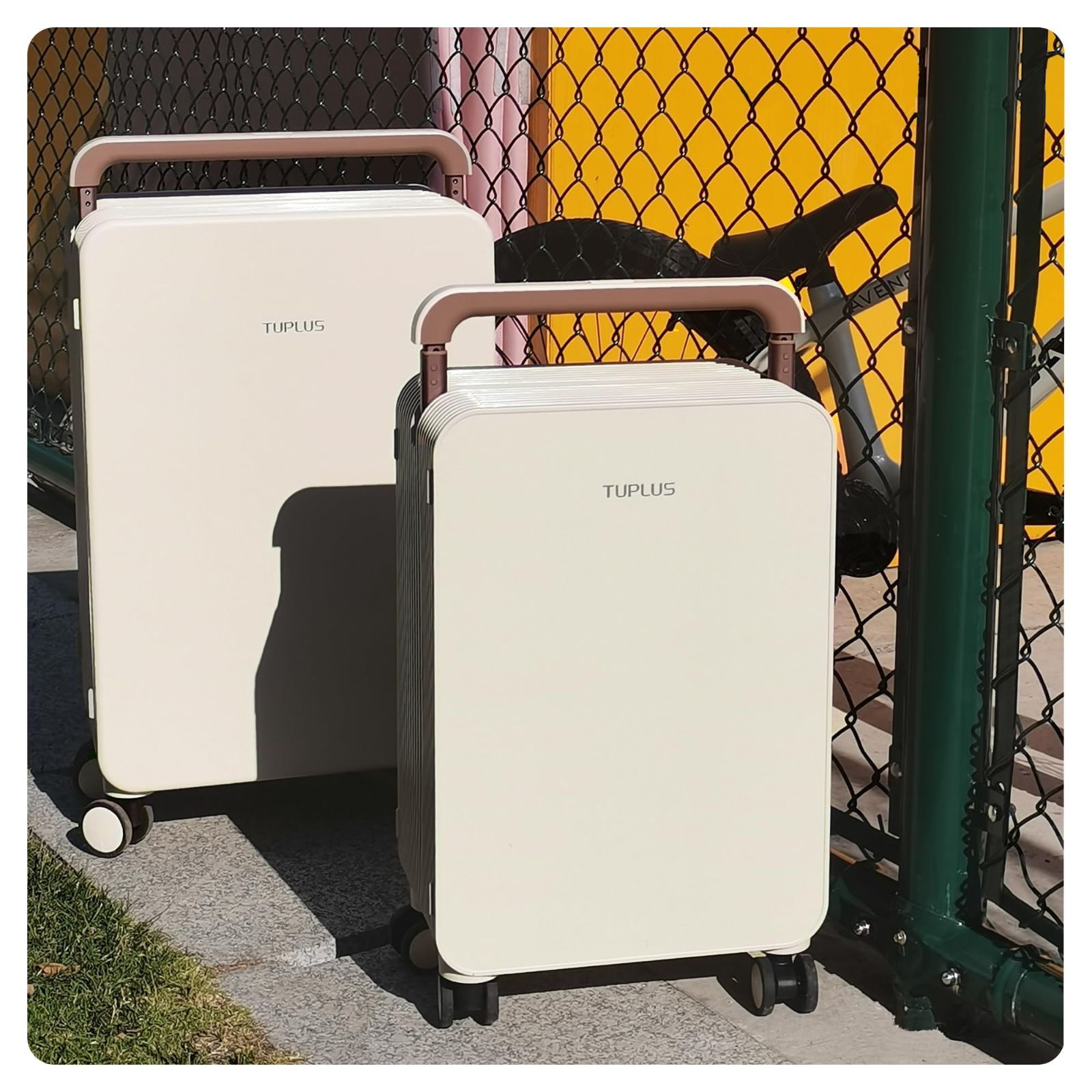 旅行 USBポート付き