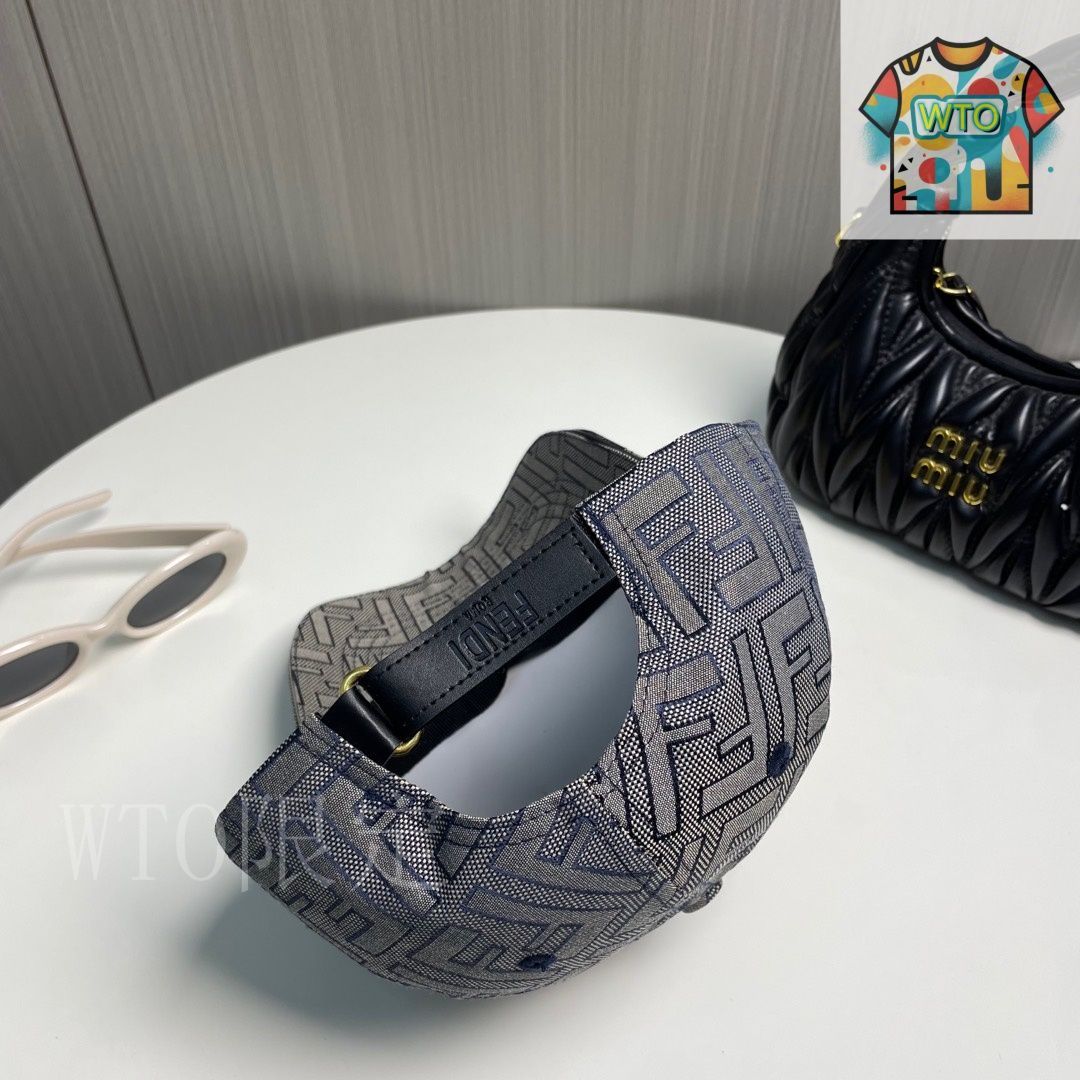 【FENDI】 FFベースボールキャップ ベージュ 今日特価】FENDI ヴィンテージ FF シリーズ ベースボール